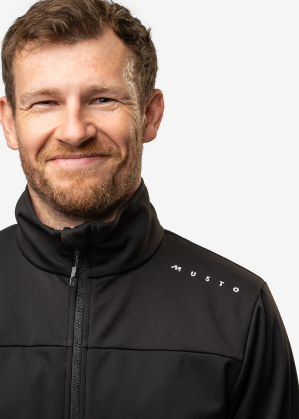 Купить MUSTO 84166_990-L Мужская куртка EVO Crew Softshell / черный / Размер одежды: L 7ft.ru в интернет магазине Семь Футов