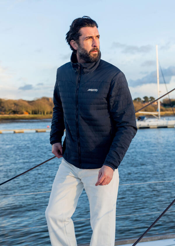 Купить MUSTO 82584_598-2XL Мужской SOLENT INSULATOR BR1 / темно-синий / Размер одежды: XXL 7ft.ru в интернет магазине Семь Футов