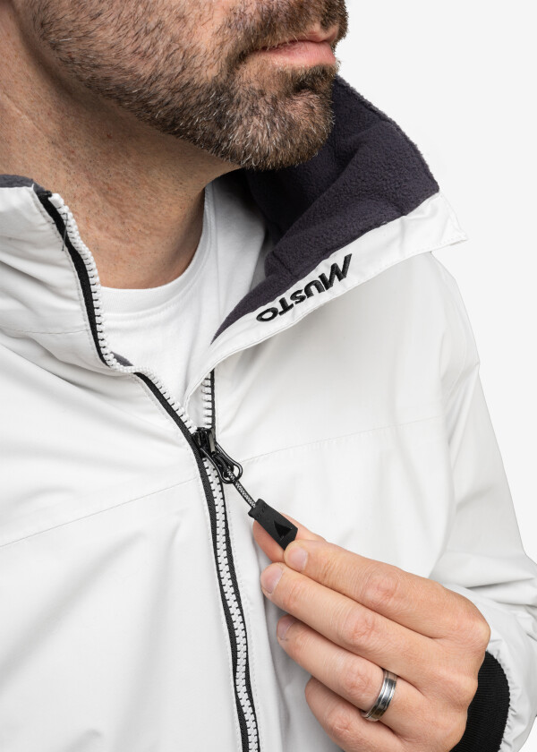 Купить MUSTO 82282_813-M SNUG BLOUSON 2.0 Функциональная куртка Мужской / платиновый / Размер одежды: М 7ft.ru в интернет магазине Семь Футов