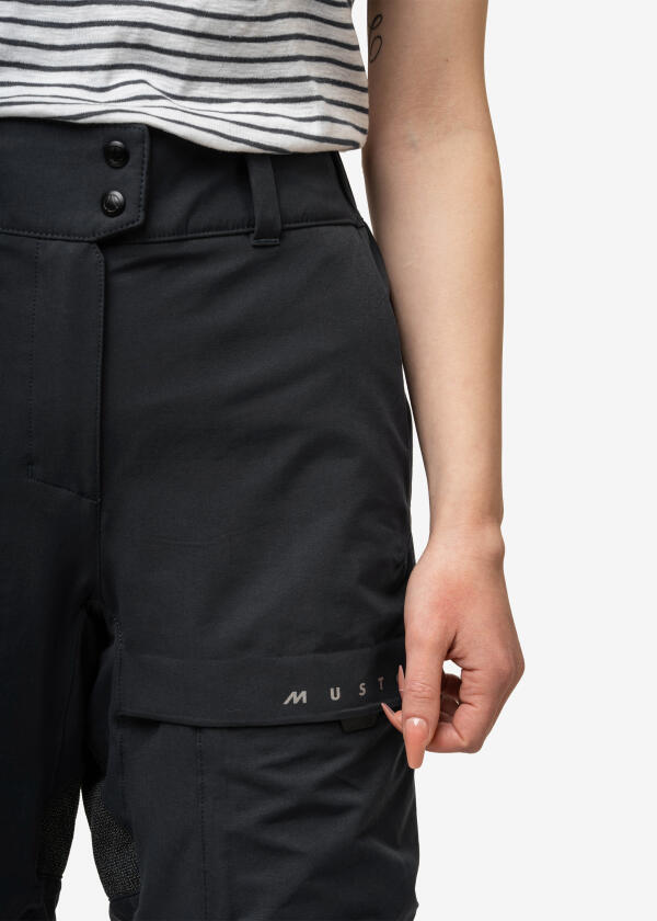 Купить MUSTO Women's Evolution Performance Stretch Shorts / black 482794-bvs 7ft.ru в интернет магазине Семь Футов