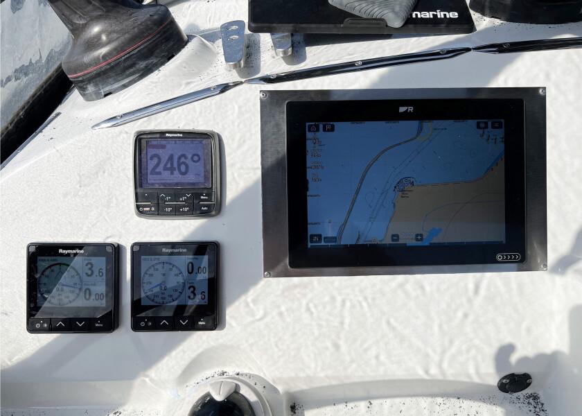 Купить Raymarine E70327 I70s Черный  Black 7ft.ru в интернет магазине Семь Футов