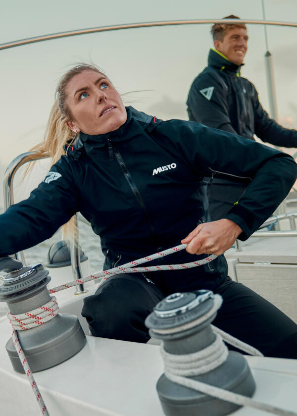 Купить MUSTO 82503_991-10 Женская куртка LPX Gore-Tex / черный / Размер одежды: 38 7ft.ru в интернет магазине Семь Футов