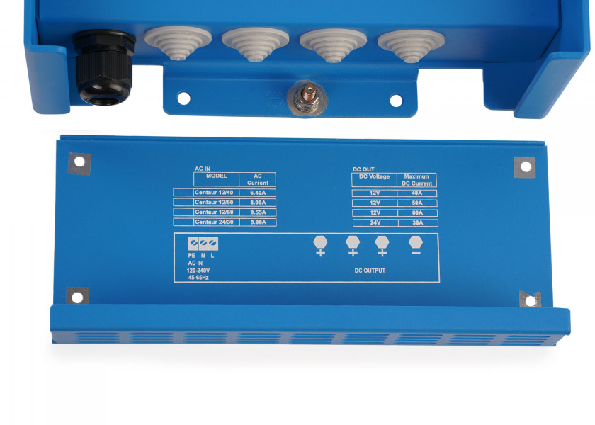 Купить VICTRON CCH012040000 CENTAUR 12В / 40А Зарядное устройство / 3 выхода 7ft.ru в интернет магазине Семь Футов