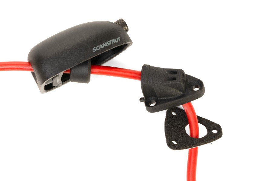 Купить Scanstrut DS-H6-BLK Компактный водонепроницаемый кабельный ввод для горизонтального монтажа Black 7ft.ru в интернет магазине Семь Футов