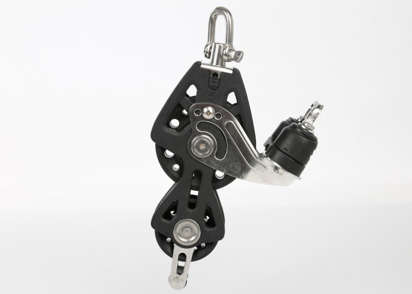 Купить Блок лонготакельный двухобушковый с направляющей скобой и стопором Lewmar Syncro 29926039BK шкив Ø60мм 800/1600кг для троса Ø8-10мм черный 7ft.ru в интернет магазине Семь Футов