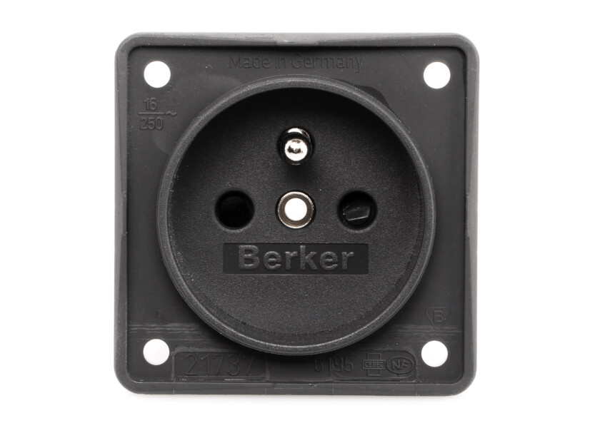 Купить BERKER 961952505 Розетка с заземлителем Франция/Бельгия/антрацит, матовый 48536-bvs 7ft.ru в интернет магазине Семь Футов
