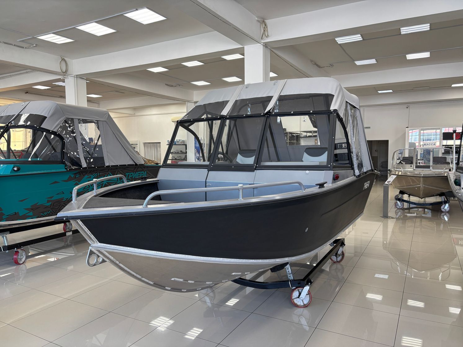 Купить Моторная лодка, Триера 460 FISH_new, серый TR460FISH_new_grey 7ft.ru в интернет магазине Семь Футов