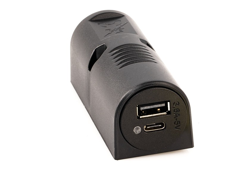Купить Двойная розетка USB-C/A для поверхностного монтажа 25802-bvs 7ft.ru в интернет магазине Семь Футов