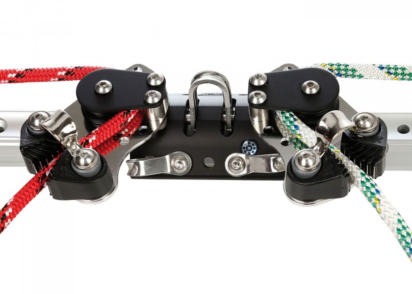 Купить PFEIFFER Marine Traveller with 1 Sheave and Cleat / size 2 / 4 plastic rollers 14472-bvs 7ft.ru в интернет магазине Семь Футов
