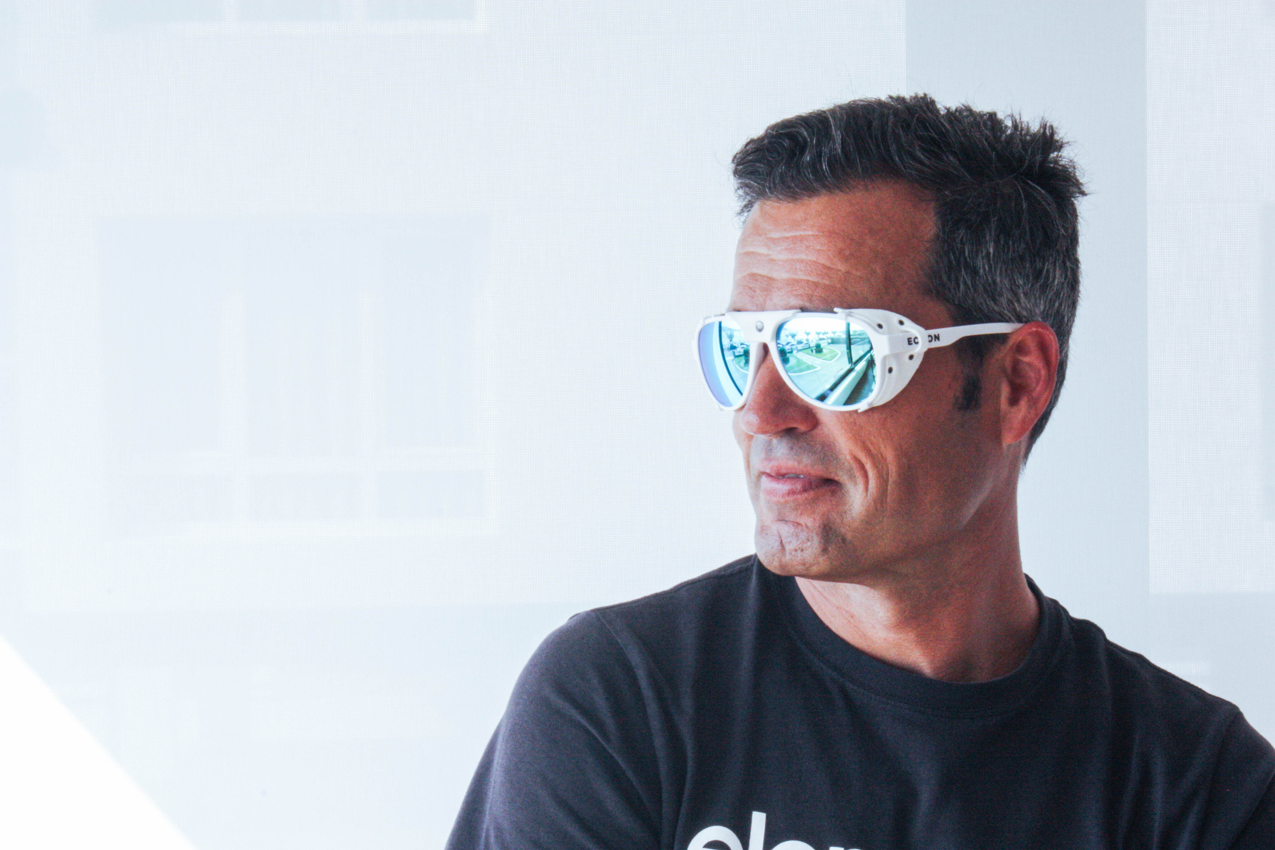 Купить Спортивные очки OCEAN Maui White / Revo Blue Polarized Lens, 088.3 7ft.ru в интернет магазине Семь Футов