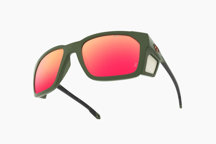 Купить Спортивные очки Demetz Ice-Track / Khaki / Matte Black Grey Mirror Red Cat.4, icetrack6951gu57 7ft.ru в интернет магазине Семь Футов