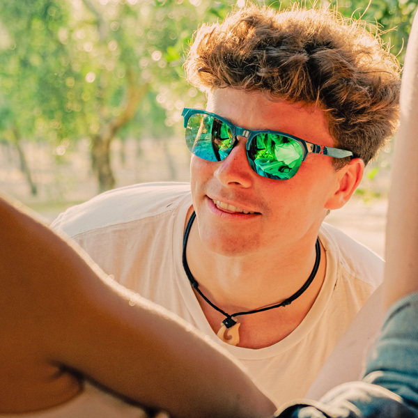 Купить Спортивные очки HILX Interloop Shiny Solid Green / Green Mirror Polarized Lens, hil05003-ilpgn4 7ft.ru в интернет магазине Семь Футов