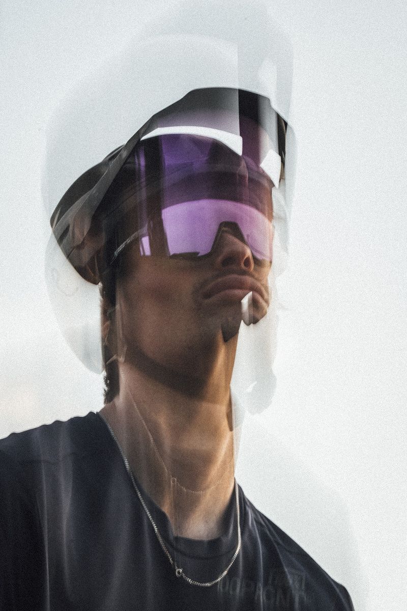 Купить Спортивные очки 100% SLENDALE - Gloss Black - Photochromic Purple Mirror, 60057-00013 7ft.ru в интернет магазине Семь Футов