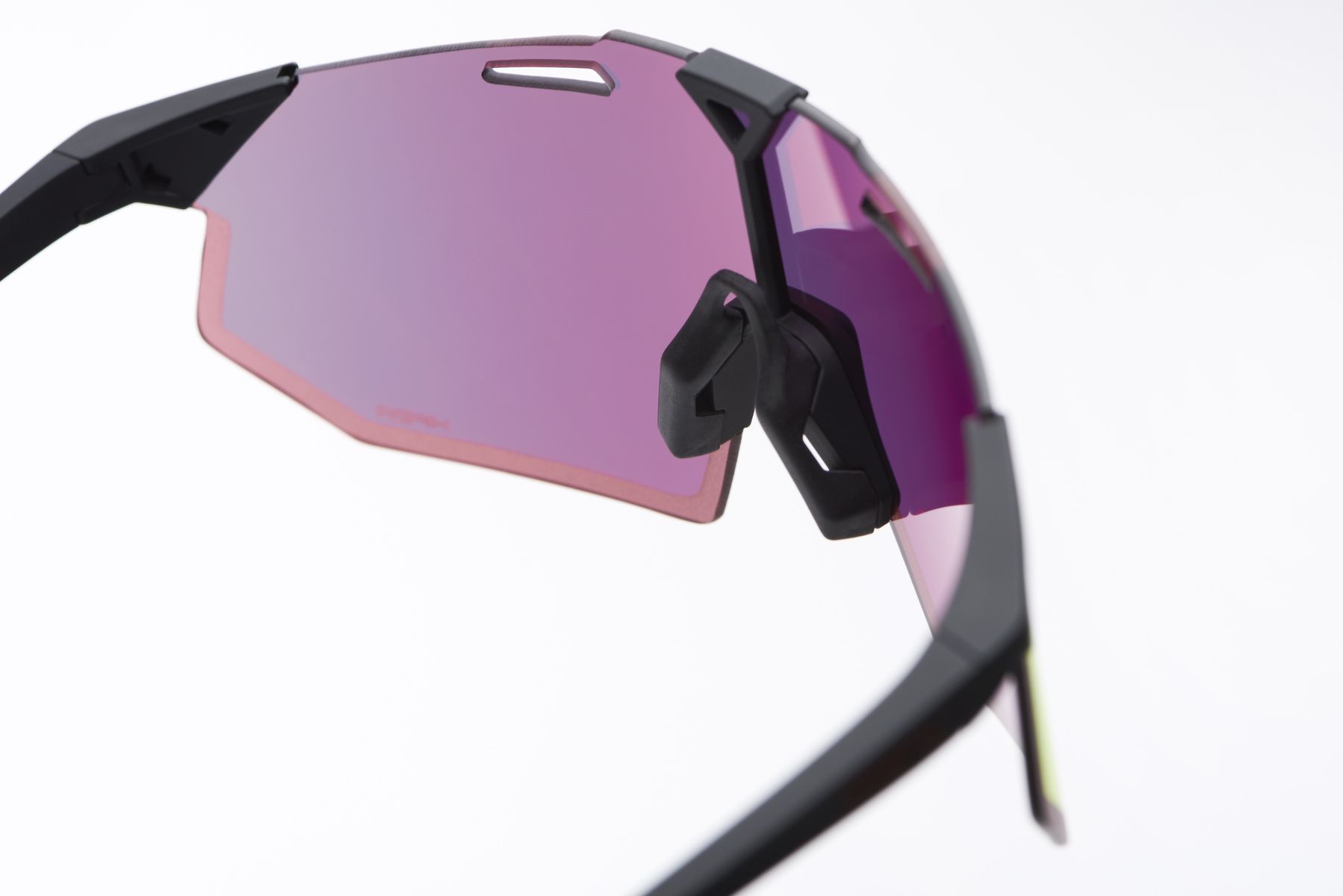 Купить Спортивные очки 100% HYPERCRAFT SQ Soft Tact Black - HiPER Red Mirror Lens, 60001-00003 7ft.ru в интернет магазине Семь Футов