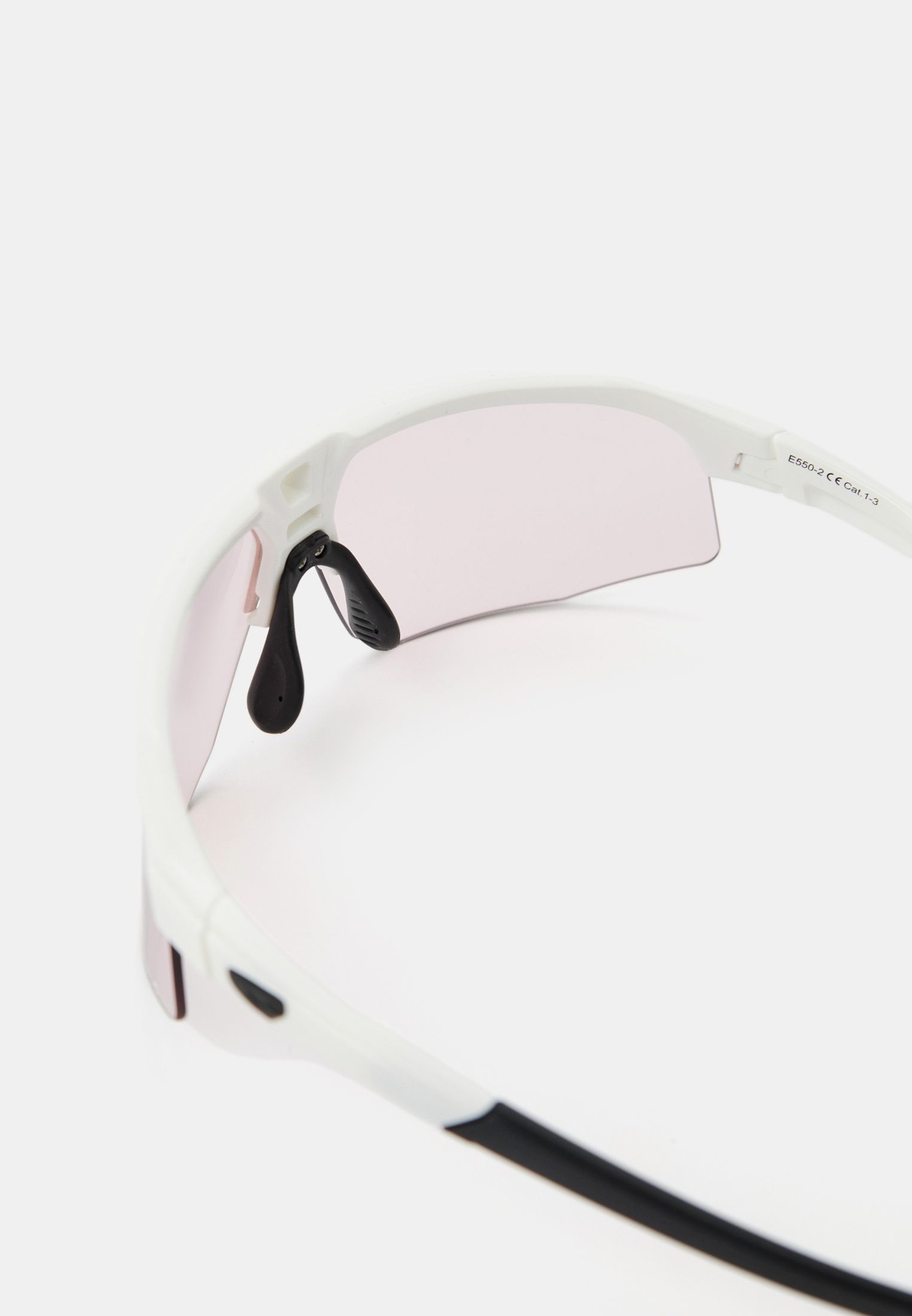 Купить Спортивные очки с диоптриями GOG Kilo / White-Black / Photochromic Pink-Smoke Lens, rx-e550-2r 7ft.ru в интернет магазине Семь Футов