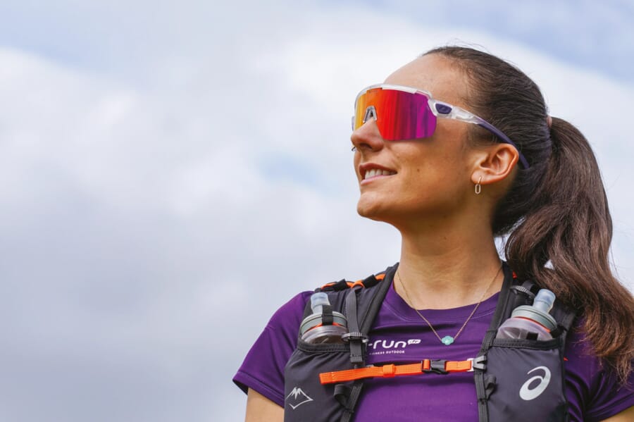 Купить Спортивные очки Demetz G-Suit / Matte Crystal / Matte Dark Violet V. Pink Photochromic Mirror Red Cat.1 to 3, gsuit7697y5146 7ft.ru в интернет магазине Семь Футов