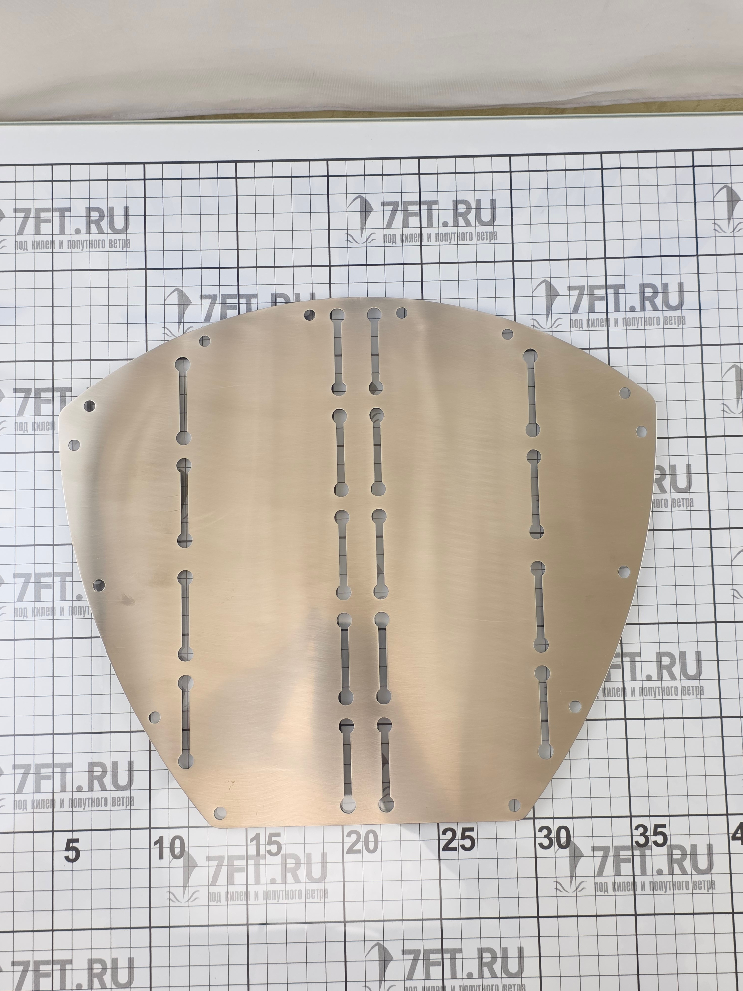 Купить Накладка форштевня Poseidon 040529T 280х320мм из нержавеющей стали AISI304 7ft.ru в интернет магазине Семь Футов