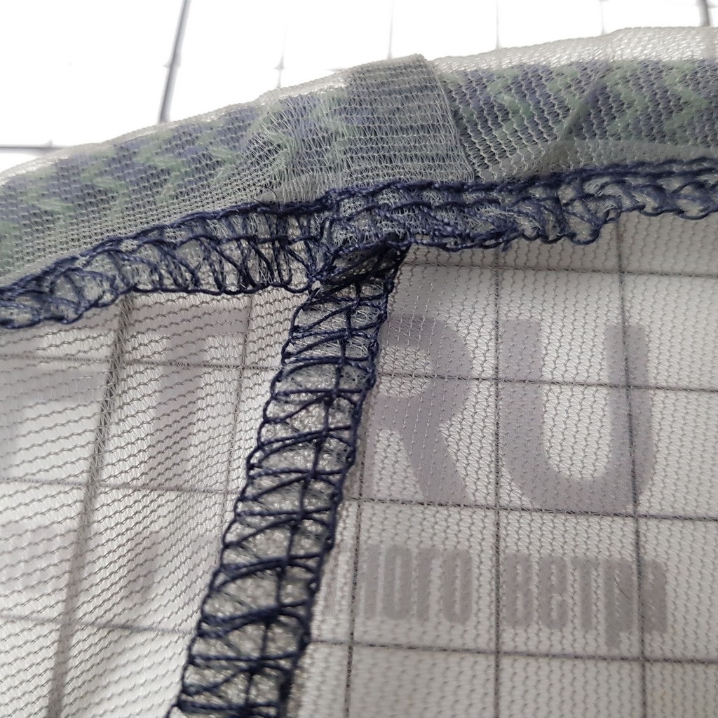 Купить Москитная сетка MariNet 50 для палубных люков 54 x 54 см 7ft.ru в интернет магазине Семь Футов