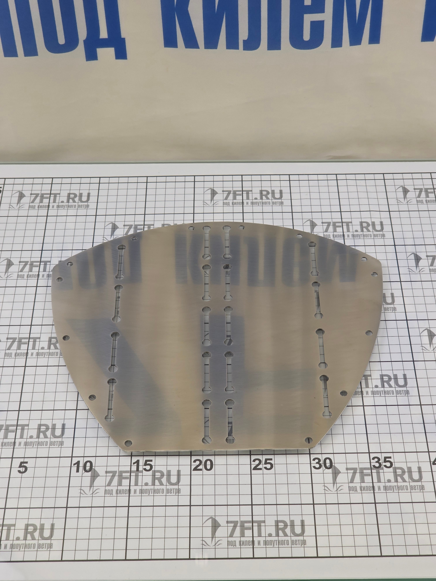 Купить Накладка форштевня Poseidon 040529T 280х320мм из нержавеющей стали AISI304 7ft.ru в интернет магазине Семь Футов