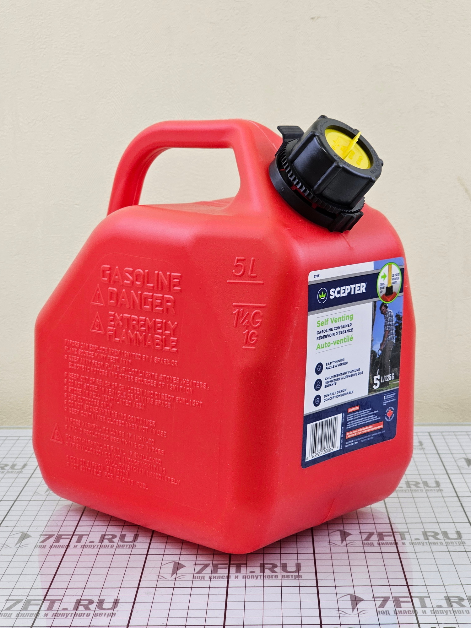 Купить Канистра для бензина Scepter Essence 07081 215x155x250мм 5л из прочного красного полиэтилена высокой плотности 7ft.ru в интернет магазине Семь Футов