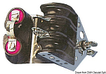 Трехшкивный блок на шарикоподшипниках из делрина со стопорами из углепластика на шарикоподшипниках и направляющей скобой Viadana 28 мм 150 - 750 кг 8 мм, Osculati 55.035.08