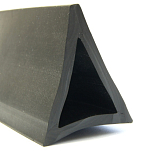 Профиль ПВХ треугольный, чёрный G_041