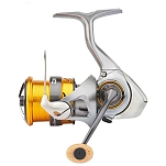 Daiwa scx26lt2500sxh спиннинговая катушка Silvercreek X 26 LT Grey / Yellow 20x20x15