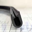 Купить Привальный брус для монтажа на выступающую кромку 24м 18x26мм из чёрного ПВХ, Osculati 44.482.00 7ft.ru в интернет магазине Семь Футов