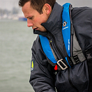 Купить Надувной спасательный жилет CrewSaver Crewfit 165N Sport 9710BA голубой с автоматическим пусковым механизмом 7ft.ru в интернет магазине Семь Футов