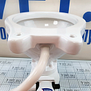 Купить Электрический туалет 12В 345x420x370мм c компактной чашей из белого фарфора и сиденьем из белого лакированного дерева, Osculati 50.205.12 7ft.ru в интернет магазине Семь Футов