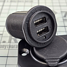 Купить Двойная розетка Easterner C3032 12В 3А USB 60x42,5x47,5мм чёрная для зарядки мобильных устройств влагозащищенная 7ft.ru в интернет магазине Семь Футов