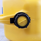 Купить Канистра для дизельного топлива Scepter HD 07649 355x240x370мм 20л из прочного жёлтого полиэтилена высокой плотности 7ft.ru в интернет магазине Семь Футов