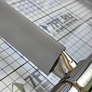 Купить Трап телескопический выдвижной Poseidon 040106GT 965x290мм из зеркально-полированной нержавеющей стали AISI304 с 4-мя ступенями из серого пластика 7ft.ru в интернет магазине Семь Футов