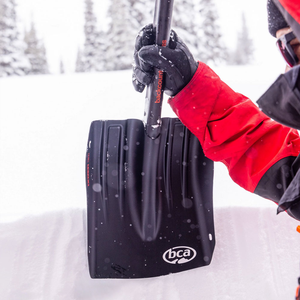 Купить Лопата BCA DOZER 2H-S Black/Red, OS OEM: 23G6007.1.1.1SIZ в интернет магазине Семь Футов