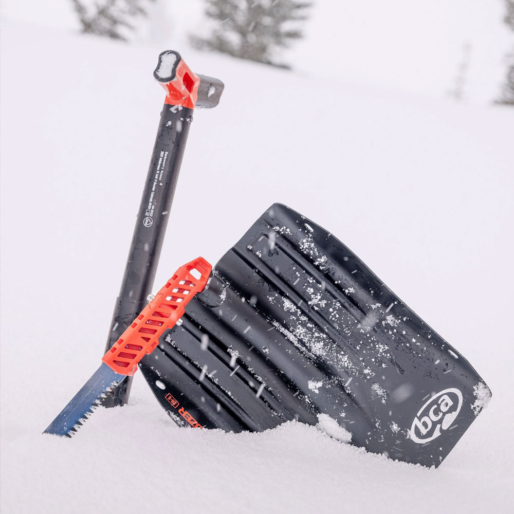 Купить Лопата BCA DOZER 2H-S Black/Red, OS OEM: 23G6007.1.1.1SIZ в интернет магазине Семь Футов