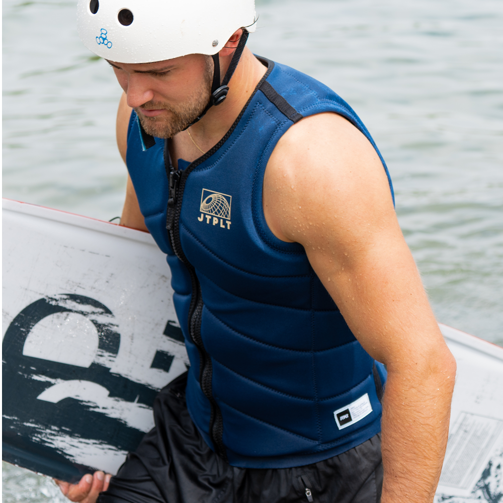 Купить Жилет страховочный JetPilot Max Milde X1 F/E Neo Vest M OEM: 2600403 в интернет магазине Семь Футов