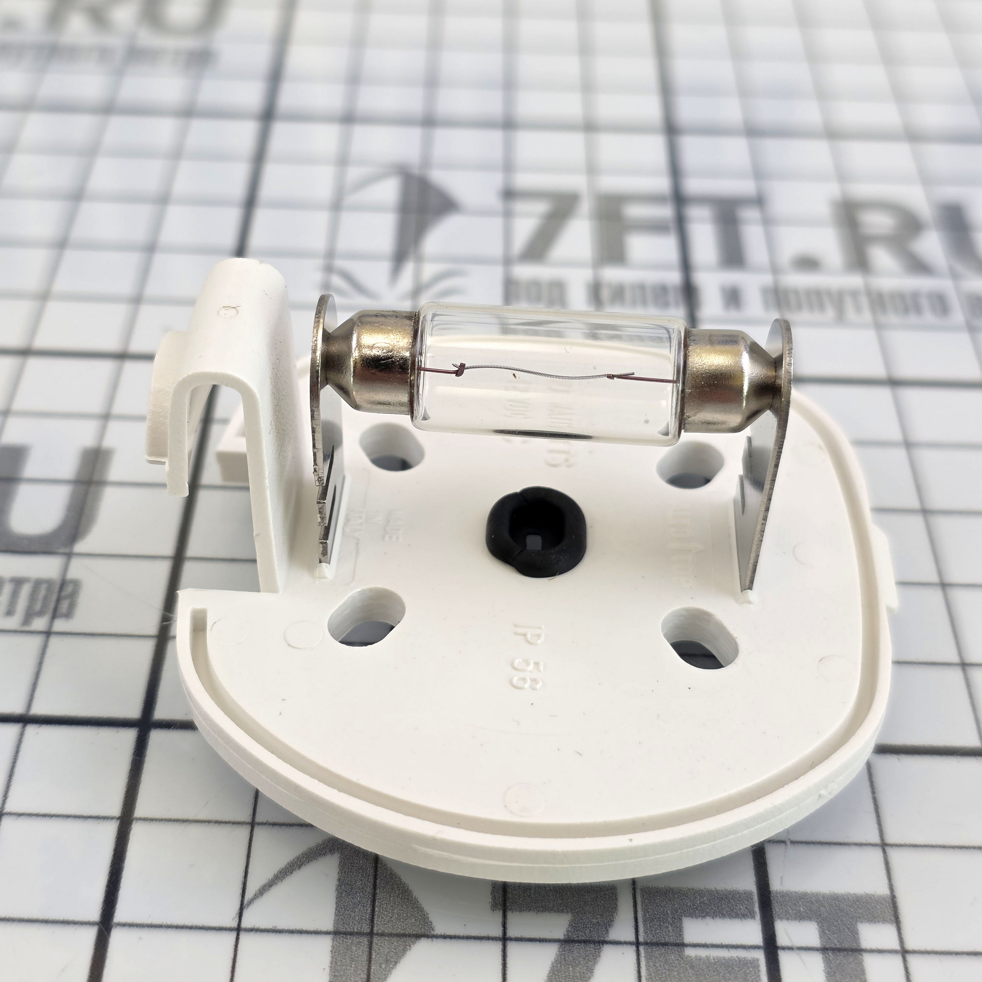 Купить Топовый огонь TREM Orsa Minore L5880560 белый 12В 225° для судов до 12м чёрный корпус 7ft.ru в интернет магазине Семь Футов