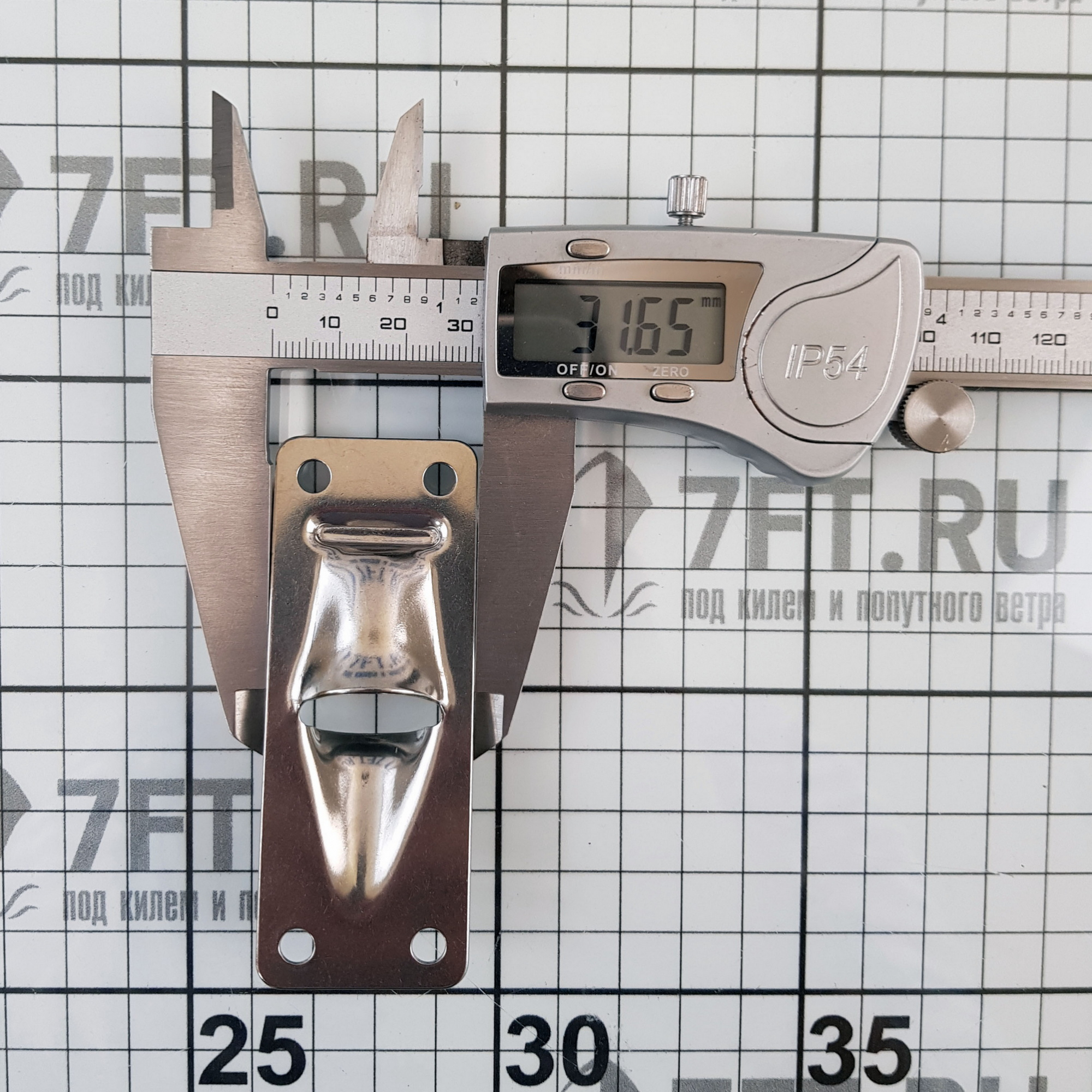 Купить Оковка для прохода фала 1852 Marine Quality 21011 83x32мм из нержавеющей стали 7ft.ru в интернет магазине Семь Футов