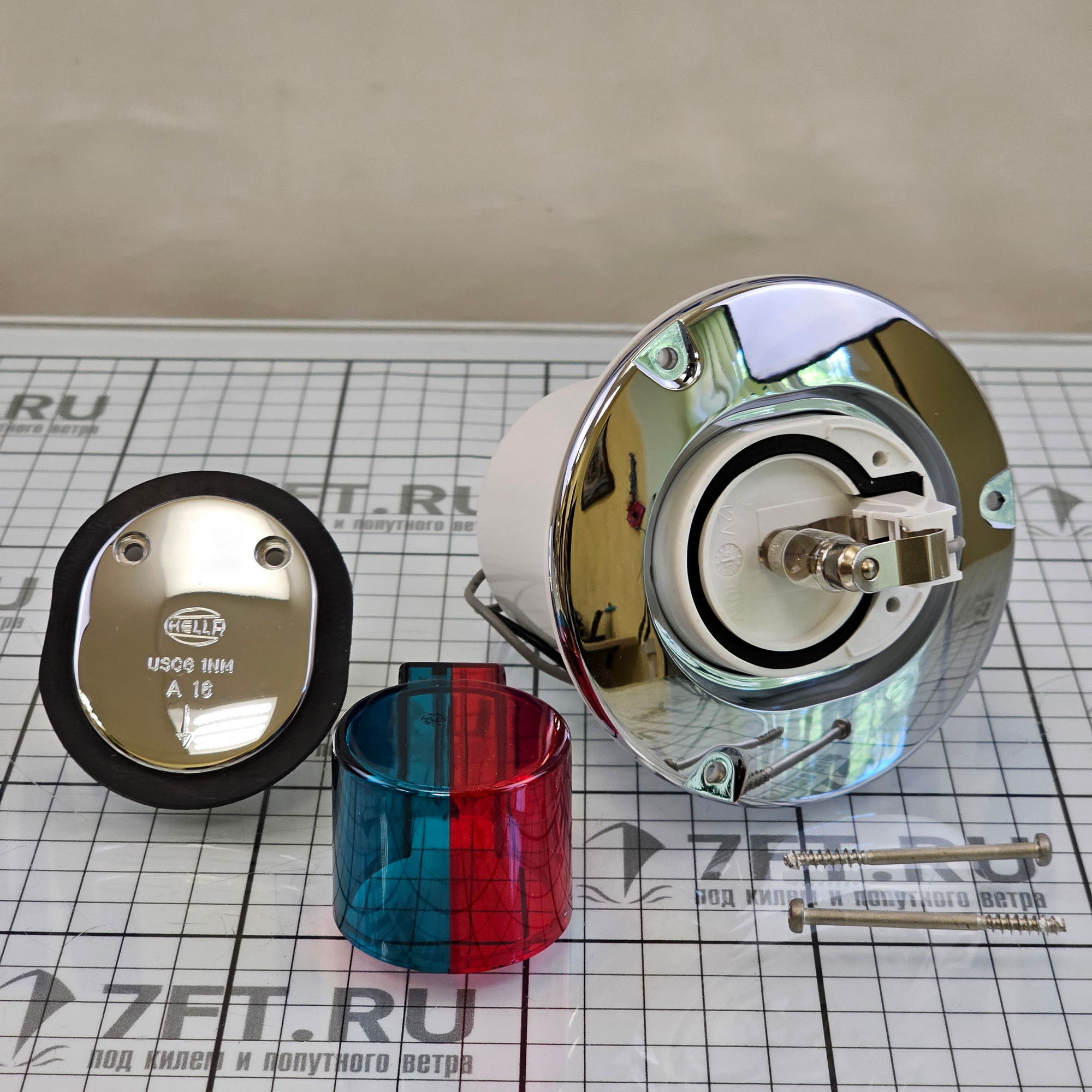 Купить Комбинированный ходовой огонь врезной Hella Marine Naviflex 2LT 995 006-041 Ø72х176мм 12В 5Вт 1 миля красный/зеленый хромированный из пластика 7ft.ru в интернет магазине Семь Футов