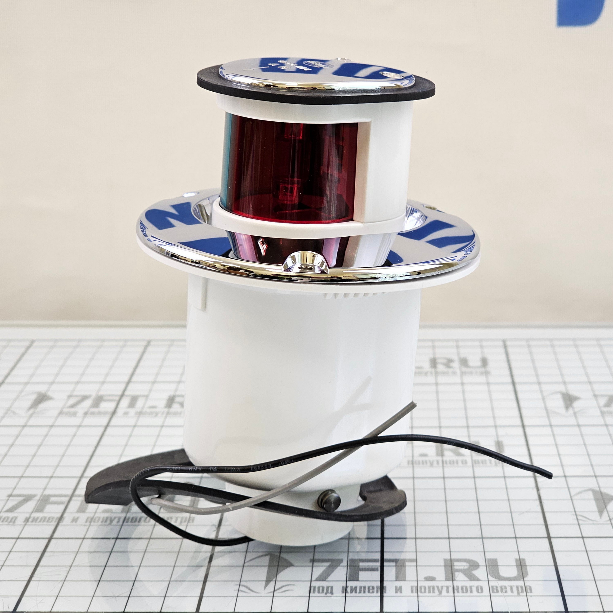 Купить Комбинированный ходовой огонь врезной Hella Marine Naviflex 2LT 995 006-041 Ø72х176мм 12В 5Вт 1 миля красный/зеленый хромированный из пластика 7ft.ru в интернет магазине Семь Футов