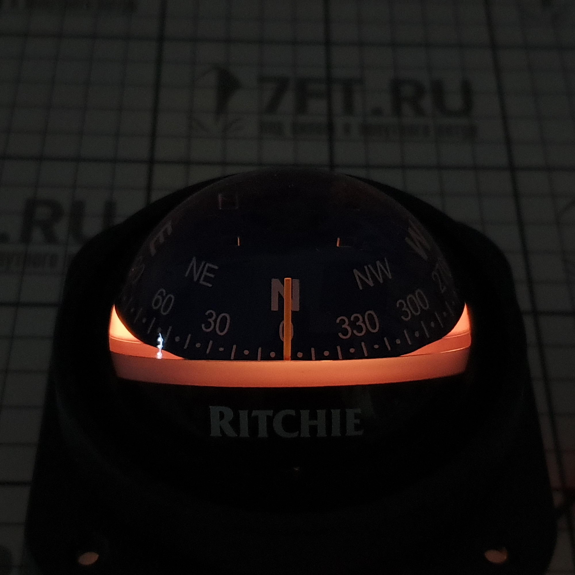 Купить Компас Ritchie Navigation Explorer V-537B картушка 70мм 12В 95x95x92мм врезной вертикальный с конической картушкой чёрный/синий 7ft.ru в интернет магазине Семь Футов