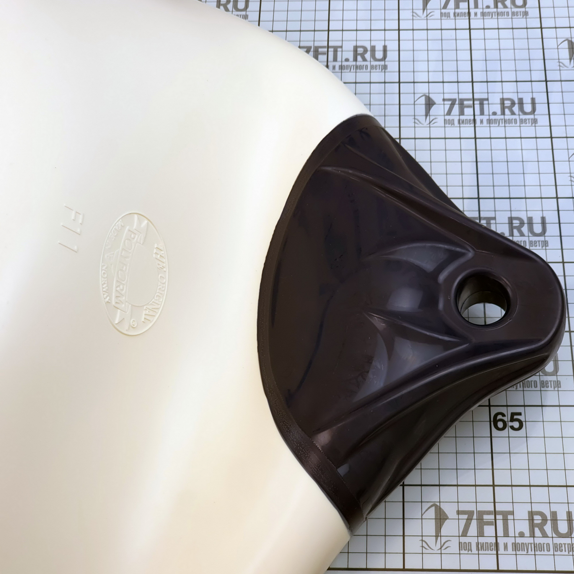 Купить Кранец швартовый Polyform F11 Ø590x1455мм 275л надувной из белого/синего ПВХ для судов от 18м 7ft.ru в интернет магазине Семь Футов