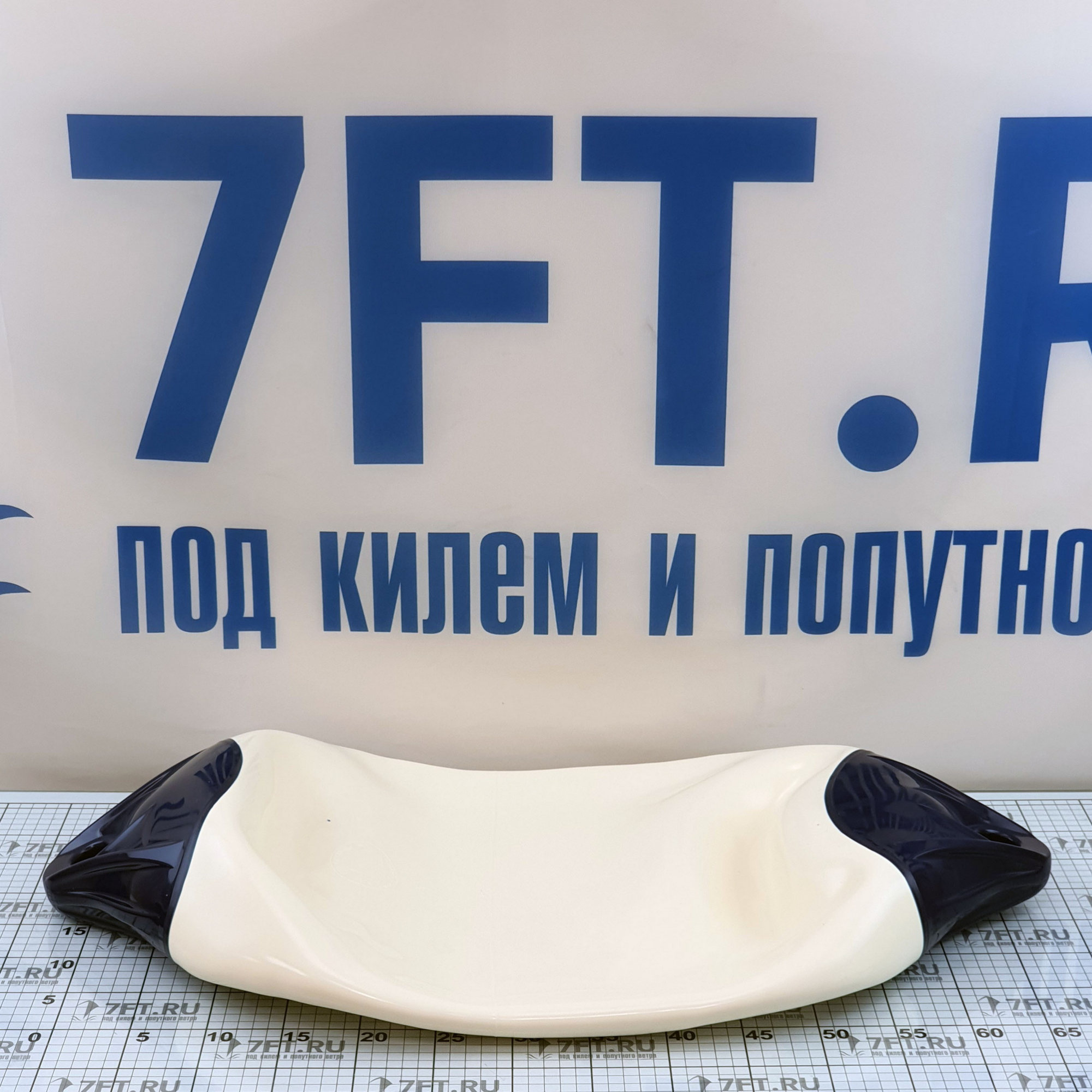 Купить Кранец из виниловой пластмассы Polyform F5 F-5/02 290 x 775 мм белый, синий по краям 7ft.ru в интернет магазине Семь Футов