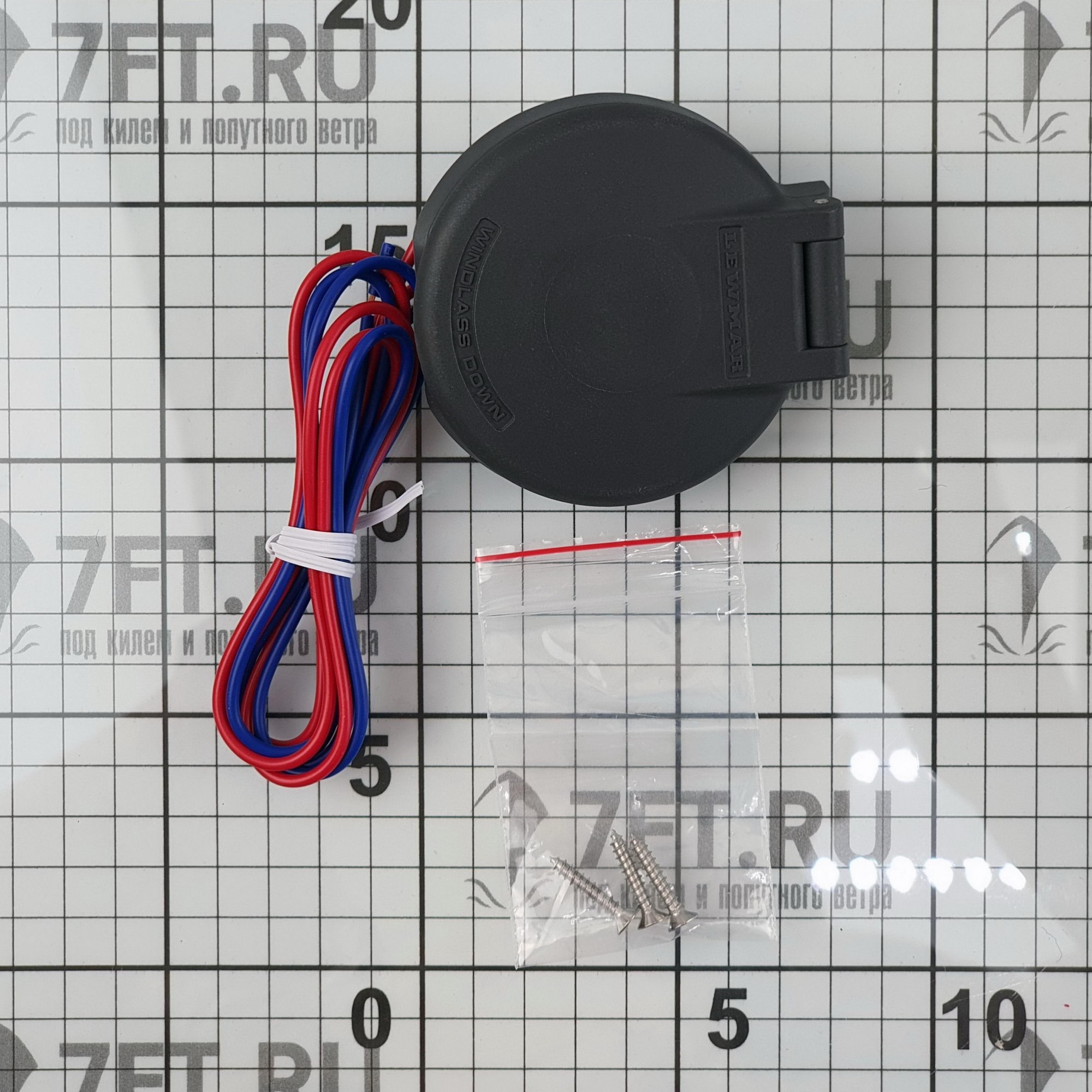 Купить Палубная кнопка из композитных материалов «вниз» Lewmar 68000883 7ft.ru в интернет магазине Семь Футов