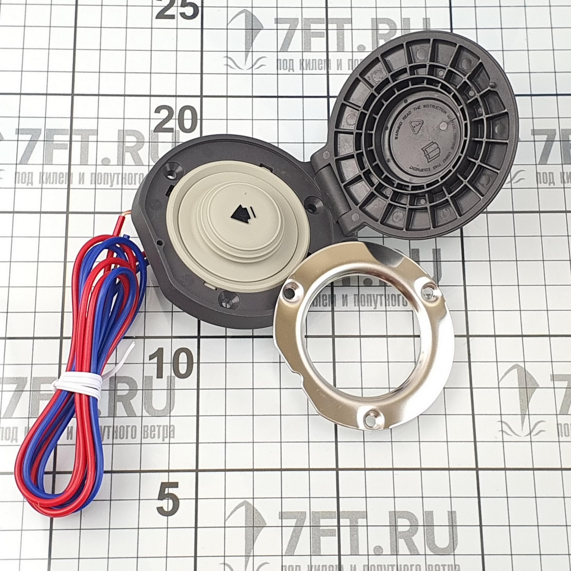 Купить Палубная кнопка из композитных материалов «вниз» Lewmar 68000883 7ft.ru в интернет магазине Семь Футов