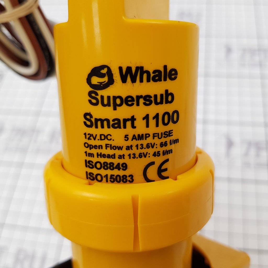 Купить Помпа трюмная автоматическая Whale Supersub Smart 1100 SS1212 12В 5А 66л/мин под шланг Ø25/28мм 7ft.ru в интернет магазине Семь Футов