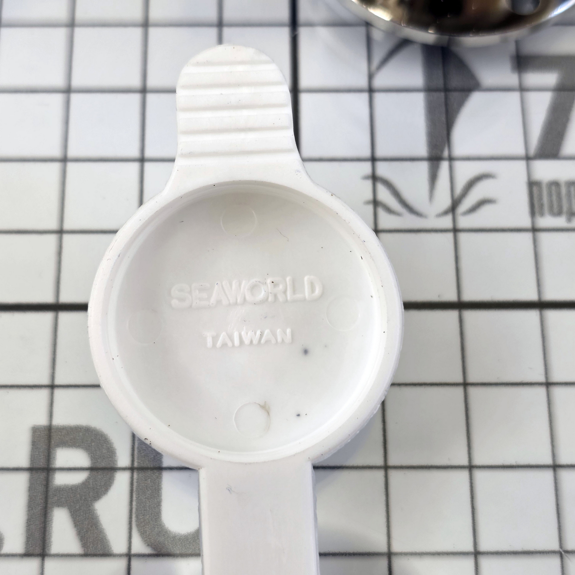 Купить Разъём палубный водостойкий четырёхштырьковый 30274 5 А 44 мм 7ft.ru в интернет магазине Семь Футов