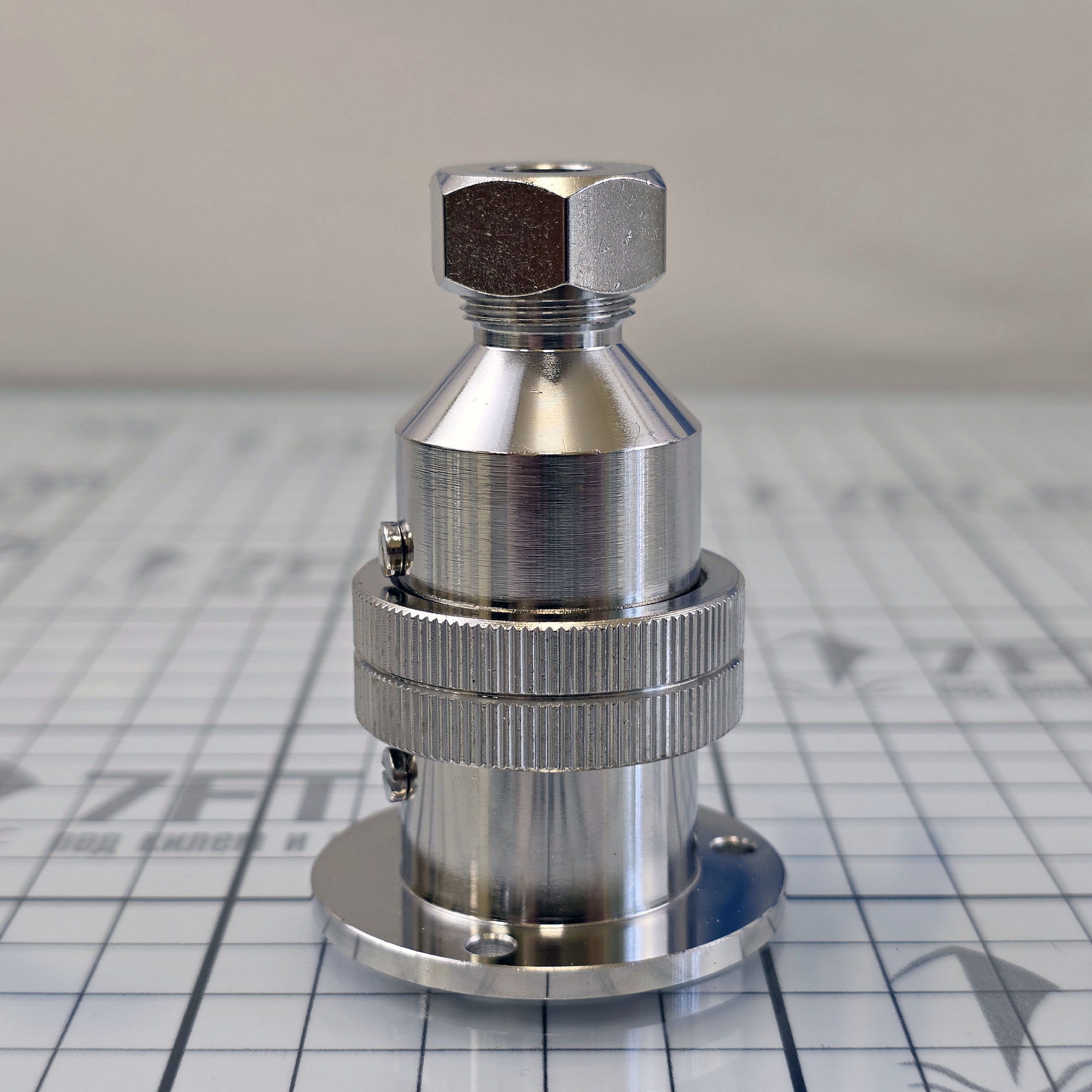 Купить Разъём палубный водостойкий четырёхштырьковый 30274 5 А 44 мм 7ft.ru в интернет магазине Семь Футов