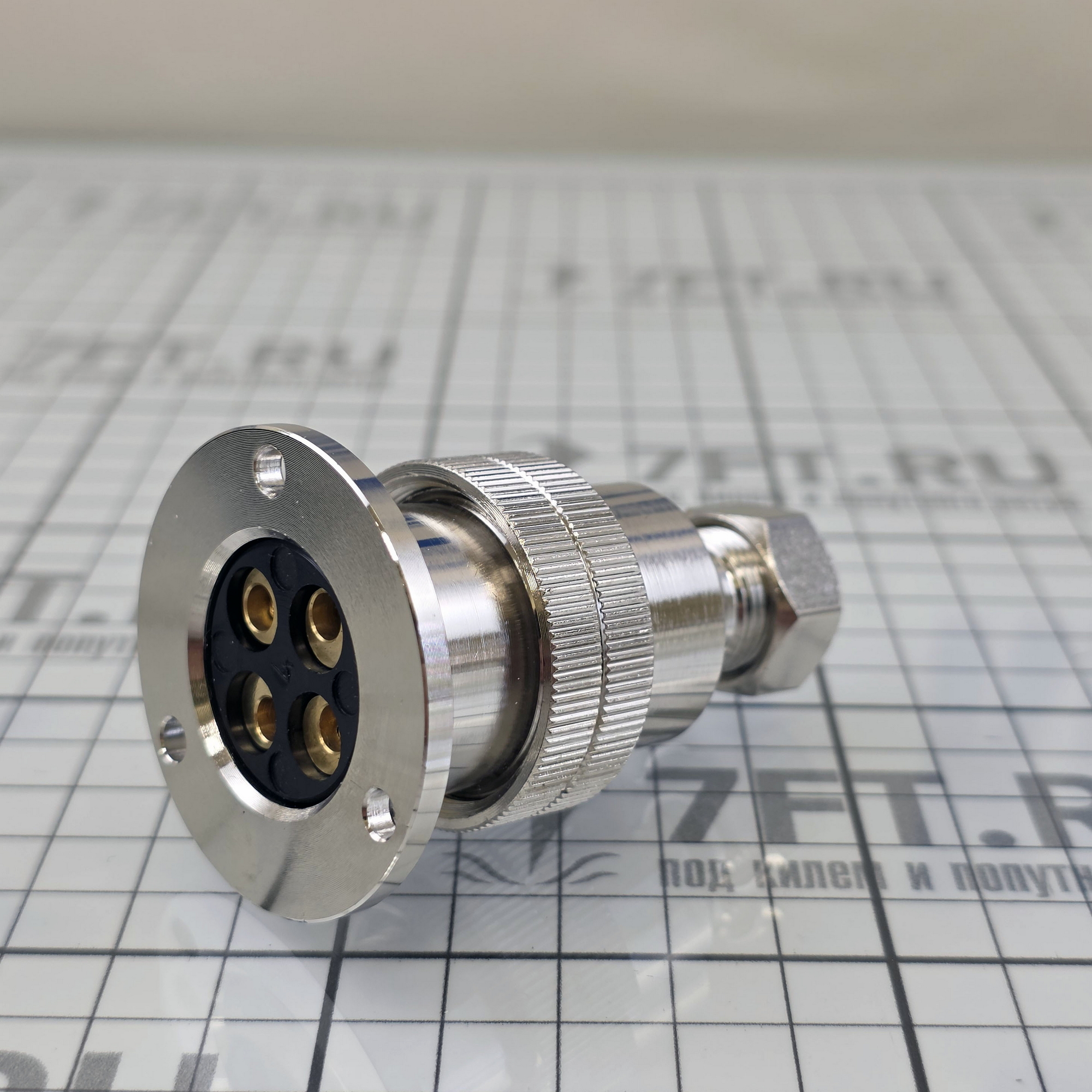 Купить Разъём палубный водостойкий четырёхштырьковый 30274 5 А 44 мм 7ft.ru в интернет магазине Семь Футов