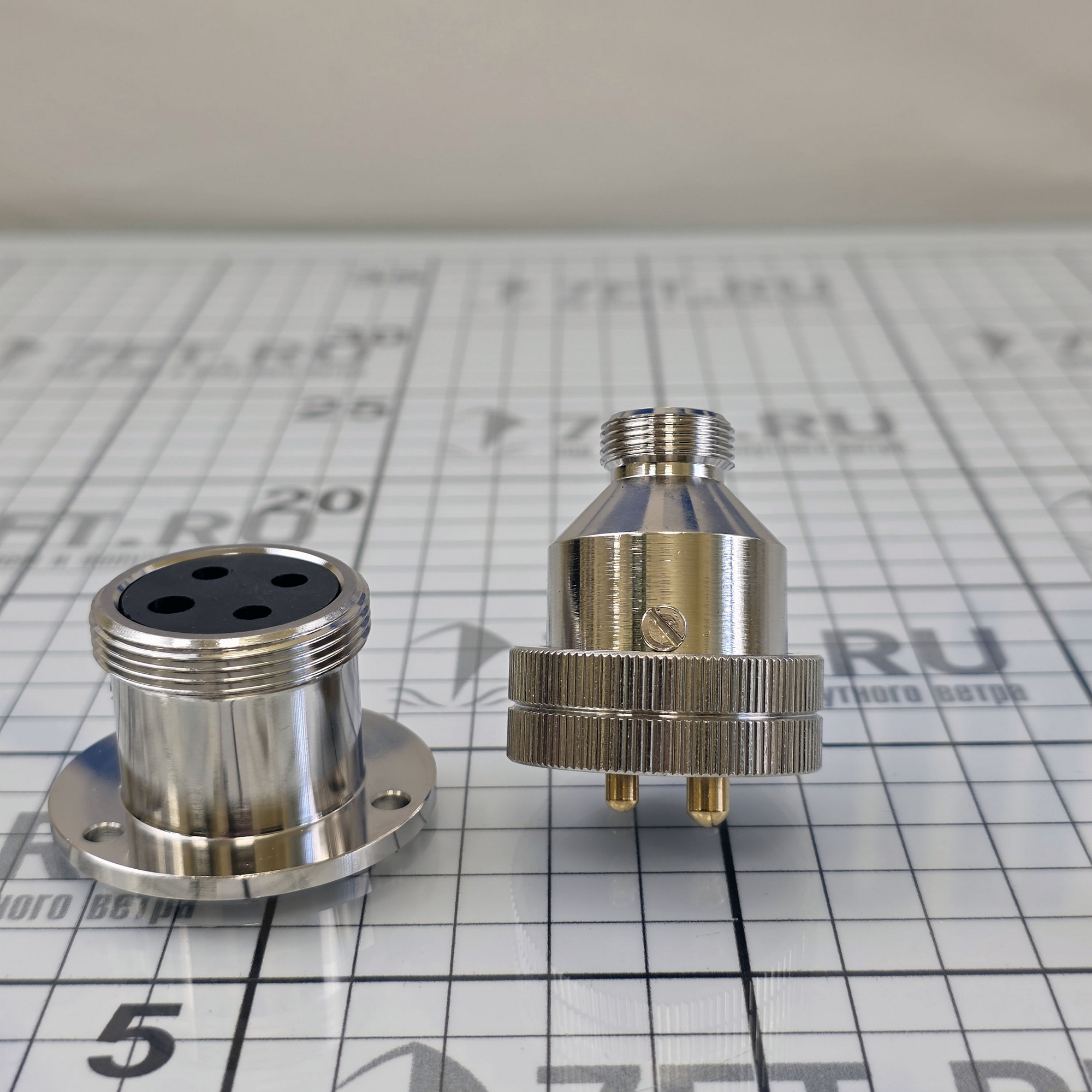 Купить Разъём палубный водостойкий четырёхштырьковый 30274 5 А 44 мм 7ft.ru в интернет магазине Семь Футов